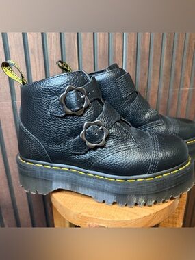 Dr. Martens Devon Flower Buckle Platform Boots – Black | Women’s Size 9